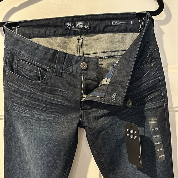 Guess Jeans - Picture 3 of 7